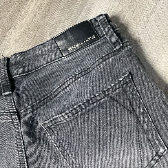 Kendall & Kylie The Drifter High Rise Shorts Black 29 - Picture 5 of 10